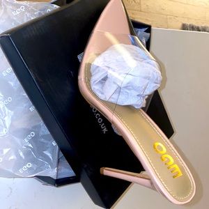 Peep Toe Perspex clear heel mule in Nude